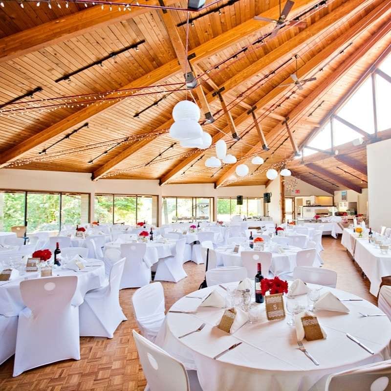 Catering: photo of the naturally lit Dining Hall