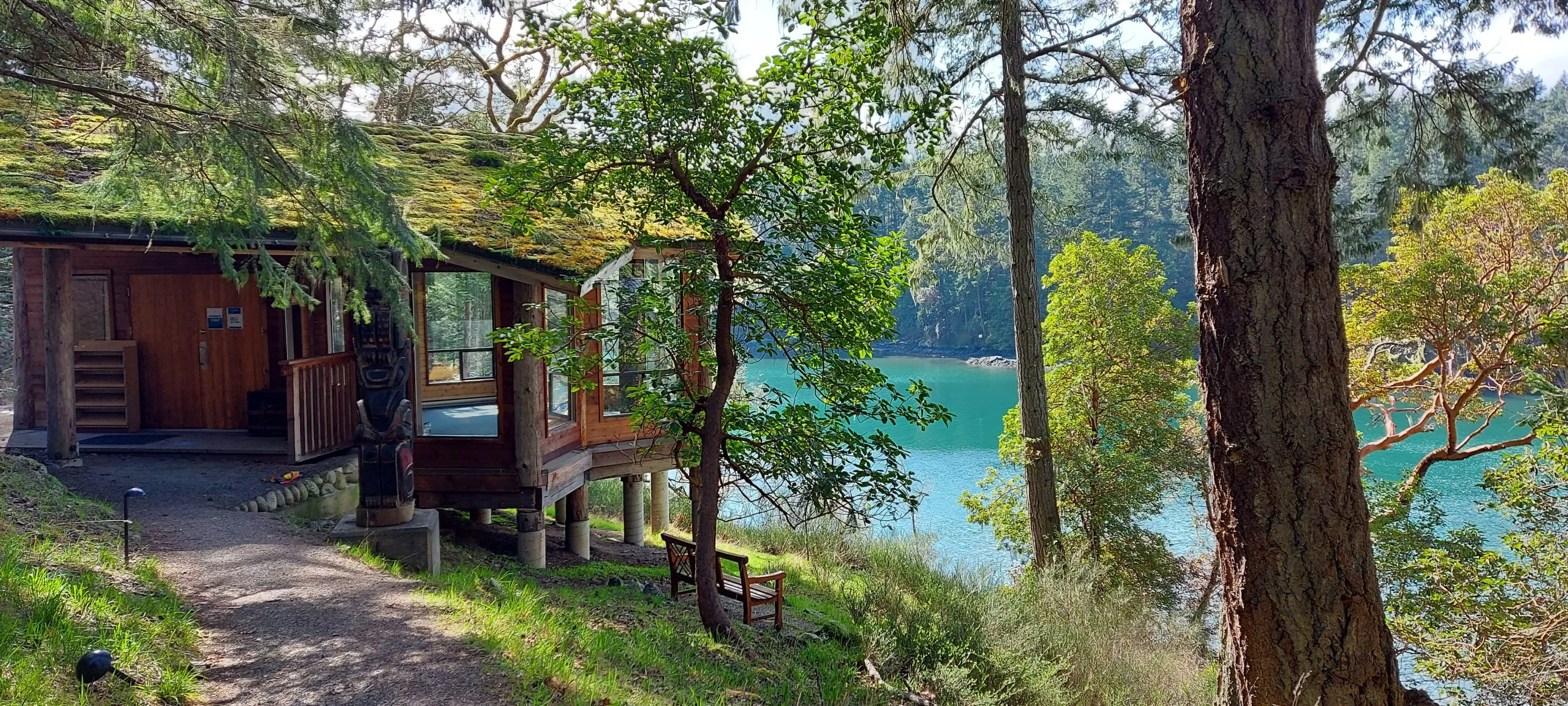 spiritual centre for P7 by Nikola Mende