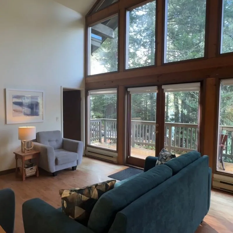 Guest House Guest House Interior: Rental Space Guest House